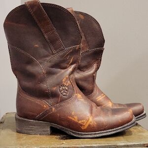 Women's Ariat Distressed Boots Size 7